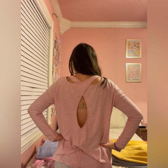 Lululemon Back Into It Long Sleeve! - Picture 4 of 5